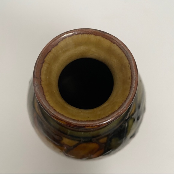 Clay Stylized Leaf Motif Hand Glazed Vase - Picture 2 of 4